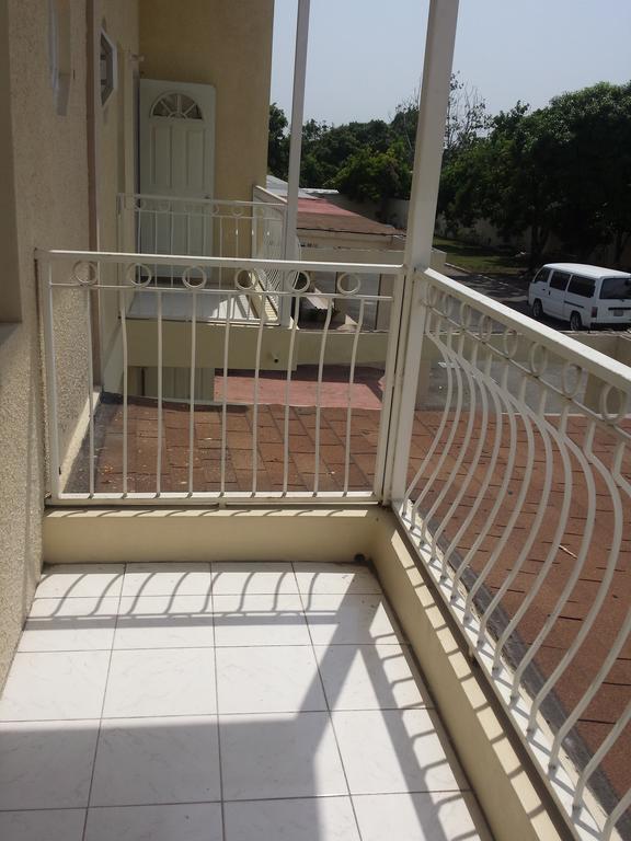 Impeccable Guest Rooms 2 Kingston Kamer foto
