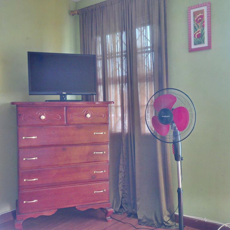 Impeccable Guest Rooms 2 Kingston Kamer foto